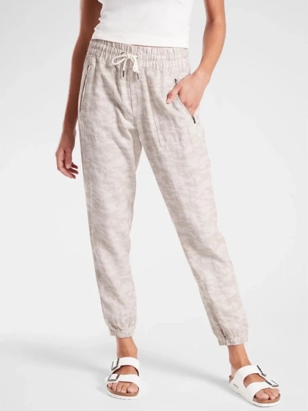 Athleta Cabo Tide Linen Jogger, Size 12 in Neutral Camo.